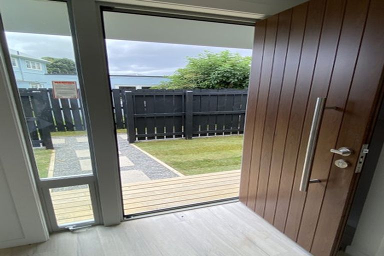 Photo of property in 52a Durham Crescent, Fairfield, Lower Hutt, 5011