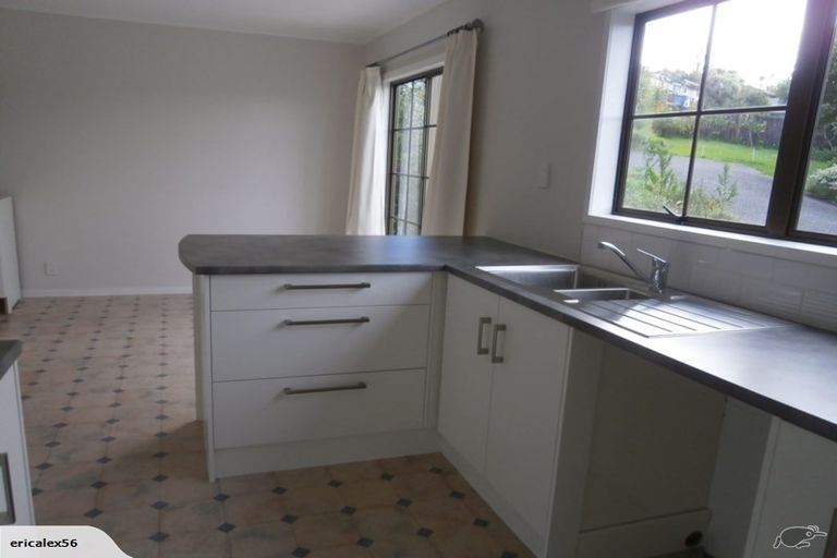 Photo of property in 54 Oaktree Avenue, Browns Bay, Auckland, 0630