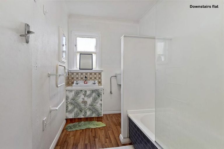 Photo of property in 15a Romney Square, Tawa, Wellington, 5028