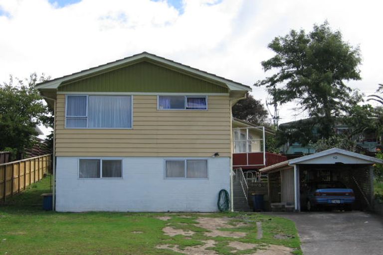 Photo of property in 10 Longbill Place, Glendene, Auckland, 0602
