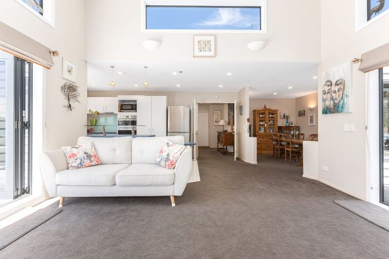 Photo of property in 8 Bowsprit Way, Whitby, Porirua, 5024