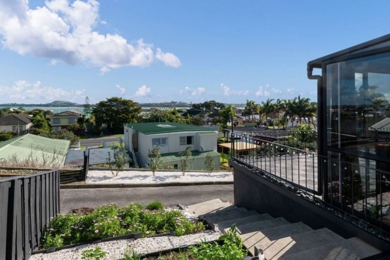 Photo of property in 3/64 Hattaway Avenue, Bucklands Beach, Auckland, 2012