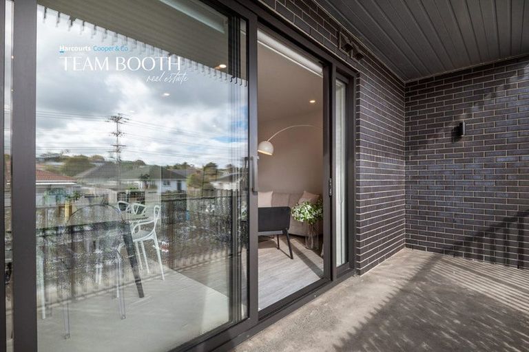 Photo of property in 102/165 Lake Road, Northcote, Auckland, 0627