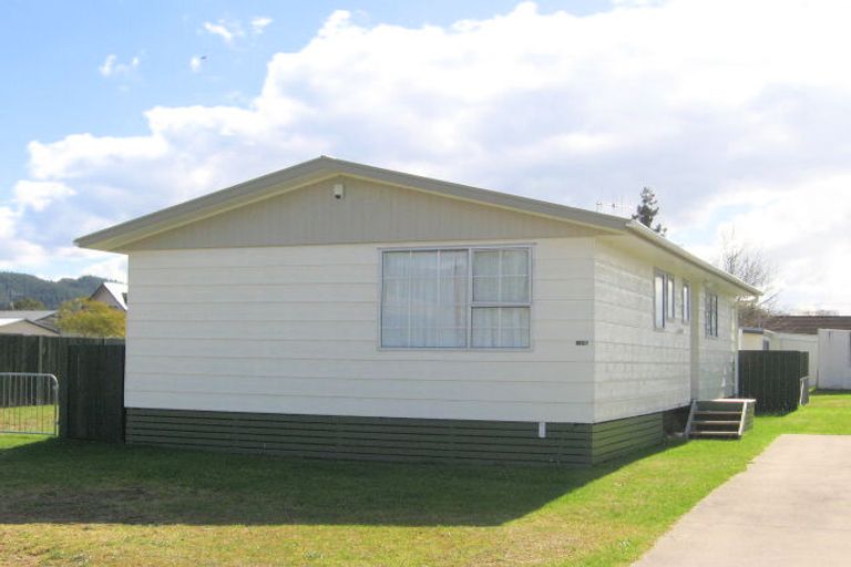Photo of property in 109a Weka Street, Whangamata, 3620