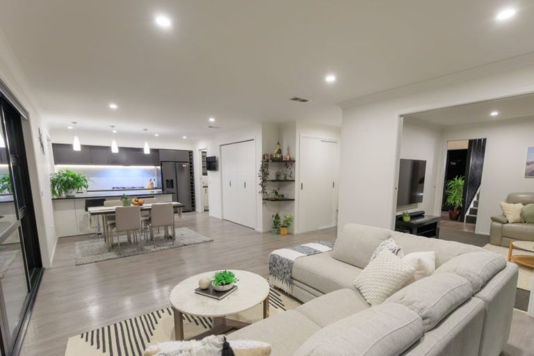 Photo of property in 12 Atherton Terrace, Churton Park, Wellington, 6037