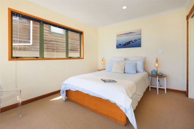 Photo of property in 10 Ocean Parade, Pukerua Bay, 5026