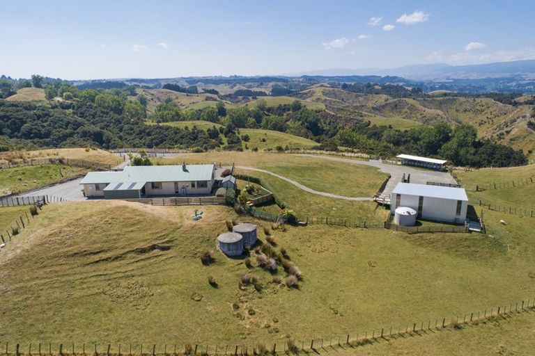 Photo of property in 216 Zigzag Road, Pohangina, Feilding, 4775