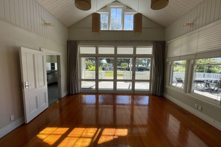 Photo of property in 212 Lake Road, Northcote, Auckland, 0627