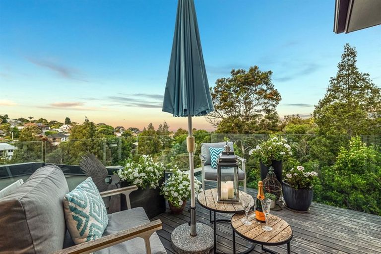 Photo of property in 43b Park Rise, Campbells Bay, Auckland, 0630