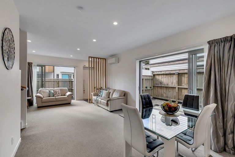 Photo of property in 9/7 Handyside Street, Tawa, Wellington, 5028