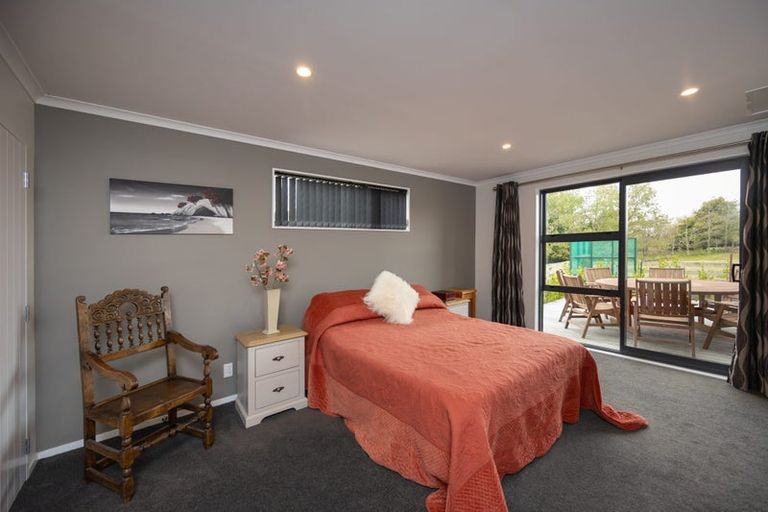 Photo of property in 567 Lethbridge Road, Halcombe, 4775