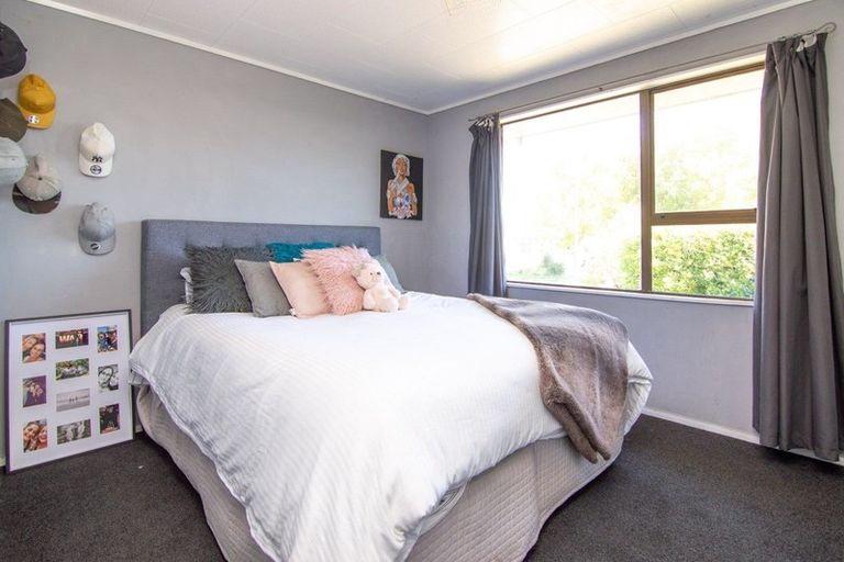 Photo of property in 8 Newton Place, Westbrook, Palmerston North, 4412