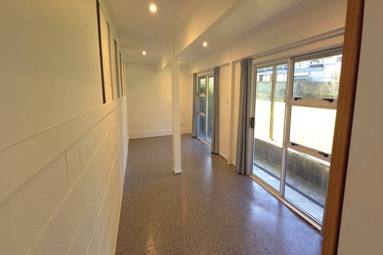 Photo of property in 5 Paulange Place, Pakuranga Heights, Auckland, 2010