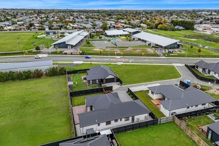 Photo of property in 177 Townsend Road, Rangiora, 7400