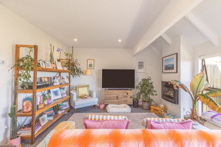 Photo of property in 1/8 Hobday Lane, Mount Pleasant, Christchurch, 8081