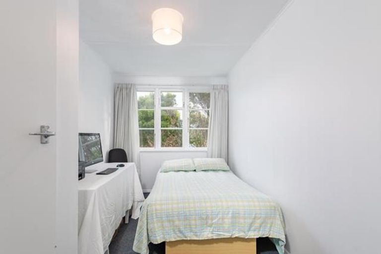 Photo of property in 13 Dorset Grove, Cannons Creek, Porirua, 5024