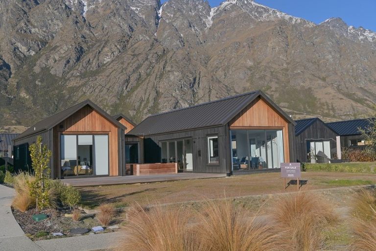 Photo of property in 19 Glenfiddich Road, Jacks Point, Queenstown, 9371