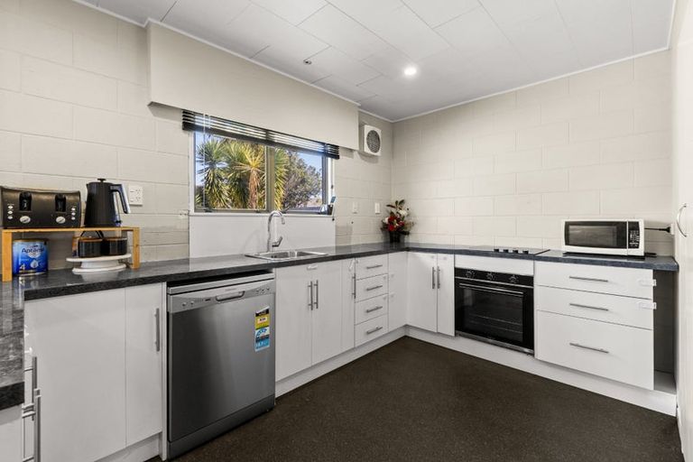 Photo of property in 81 Caernarvon Drive, Flaxmere, Hastings, 4120