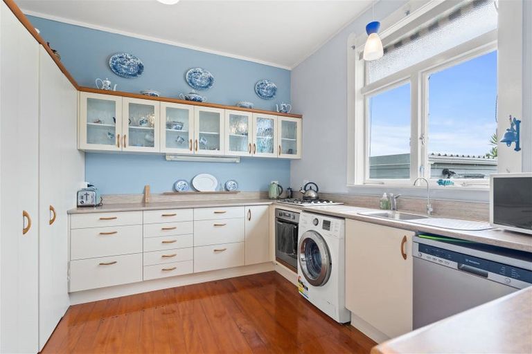 Photo of property in 12 Hall Avenue, Regent, Whangarei, 0112