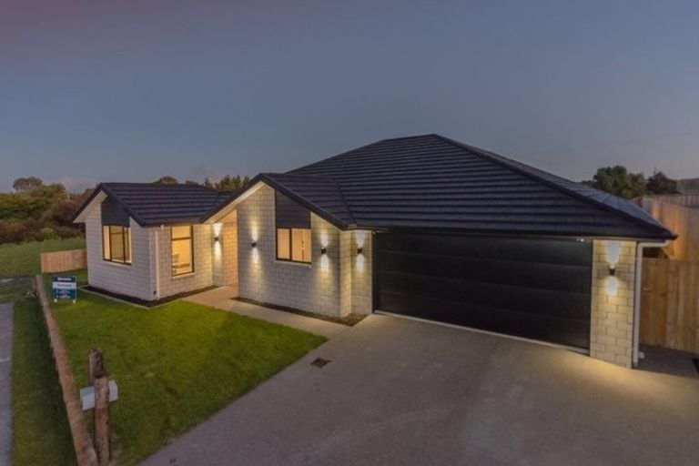 Photo of property in 48 Helen June Avenue, Flagstaff, Hamilton, 3210