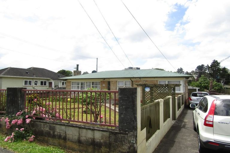 Photo of property in 98 Gray Avenue, Mangere East, Auckland, 2024