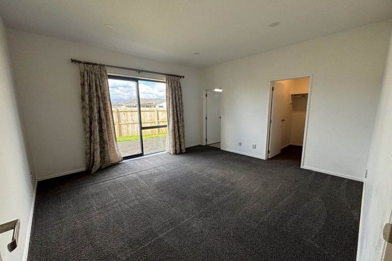 Photo of property in 38 Koroheke Road, Takanini, 2110