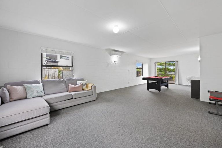 Photo of property in 10 Pine Terrace, Howick, Auckland, 2014