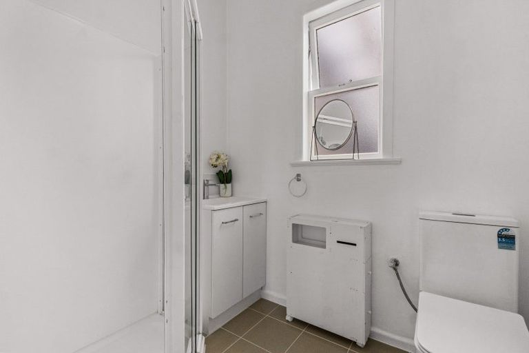 Photo of property in 1/8 Millbrook Road, Henderson, Auckland, 0612