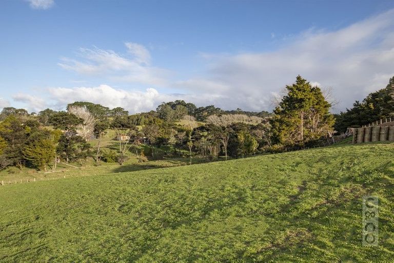 Photo of property in 114 Solan Drive, Waimauku, 0812