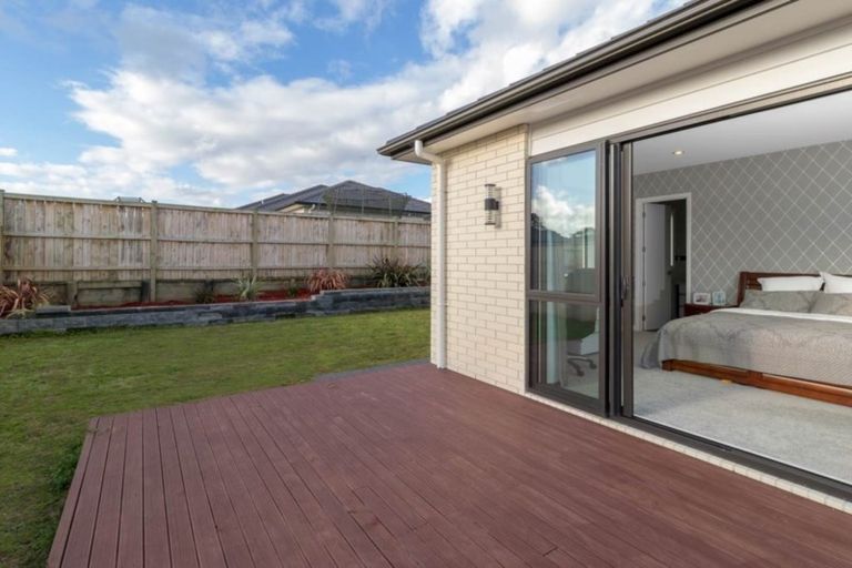 Photo of property in 102 Tapu Road, Huapai, Kumeu, 0810