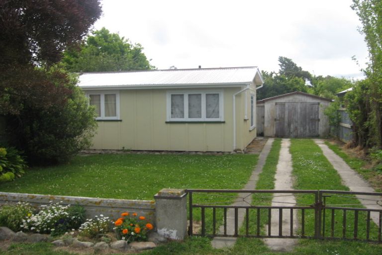 Photo of property in 18 Penfold Square, Leithfield, 7481