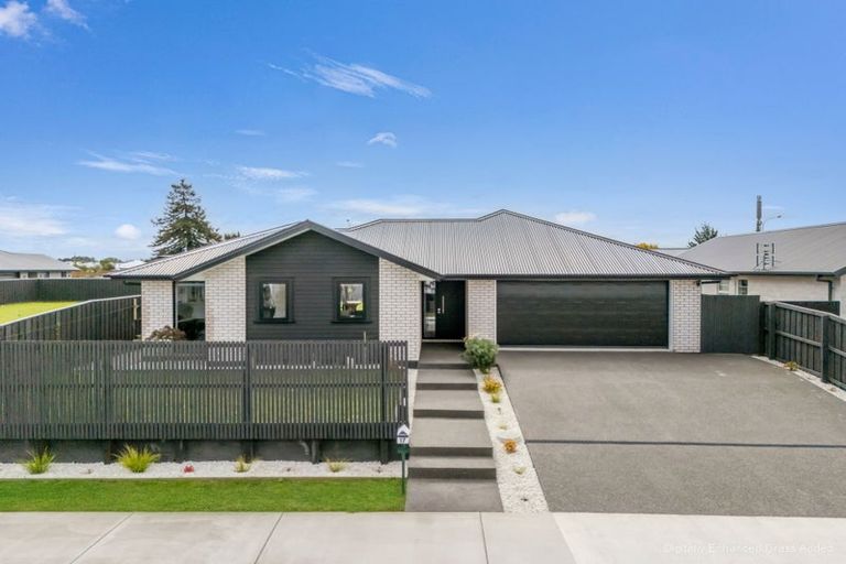 Photo of property in 17 Lusk Street, Rangiora, 7400