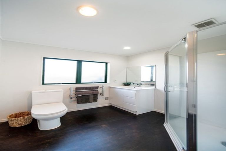 Photo of property in 2/23a Vincent Street, Howick, Auckland, 2014
