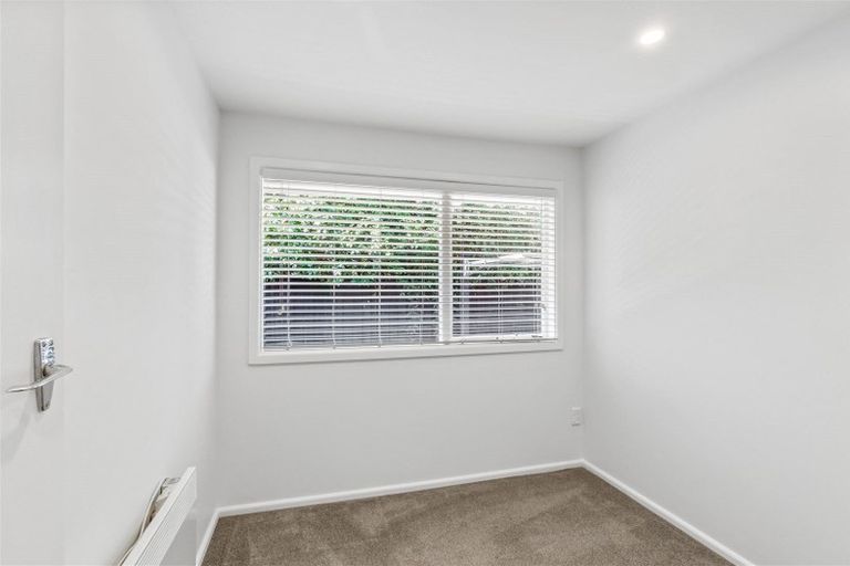 Photo of property in 2/104a Idris Road, Bryndwr, Christchurch, 8052