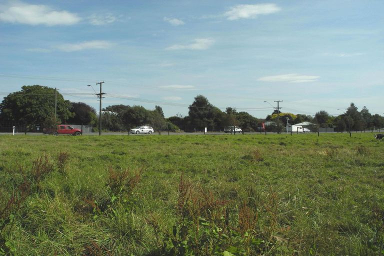 Photo of property in 20 Waimate Highway, Saint Andrews, 7988