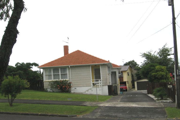 Photo of property in 58a Castledine Crescent, Glen Innes, Auckland, 1072