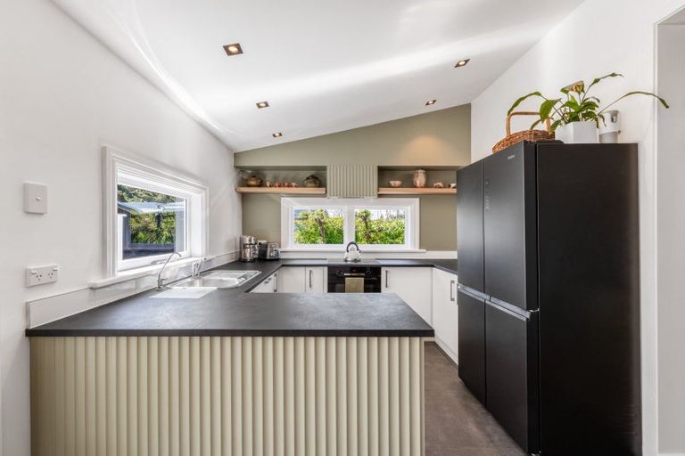 Photo of property in 58 Hampden Street, Picton, 7220