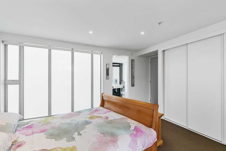 Photo of property in Portal Apartments, 42 Cable Street, Te Aro, Wellington, 6011