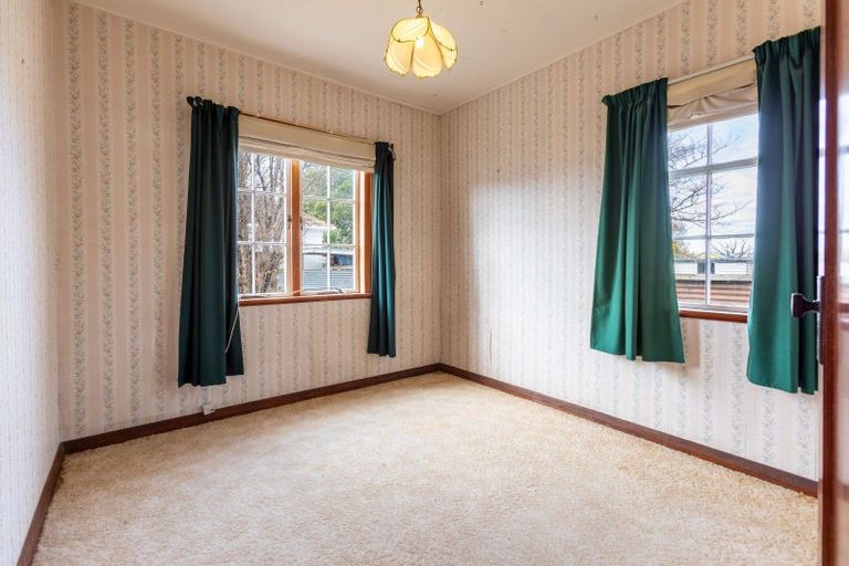 Photo of property in 12 Gertrude Street, Dannevirke, 4930