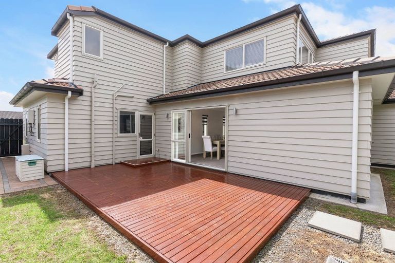 Photo of property in 30 Erne Crescent, East Tamaki, Auckland, 2016