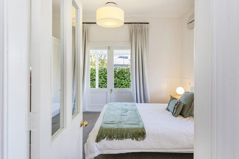 Photo of property in 41 Leinster Road, Merivale, Christchurch, 8014