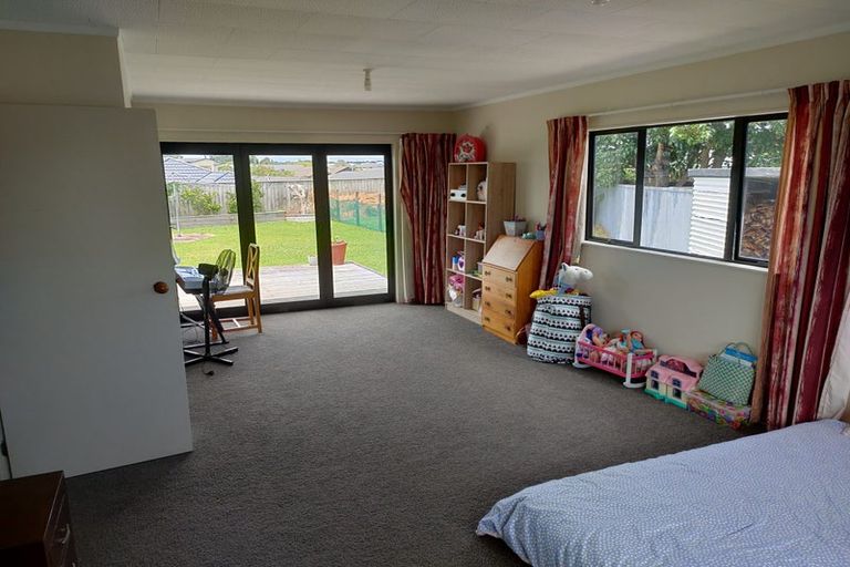 Photo of property in 1a Silvan Place, Bell Block, New Plymouth, 4312