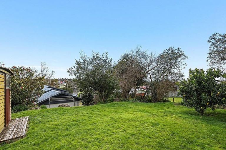 Photo of property in 12 Thomson Avenue, Dinsdale, Hamilton, 3204