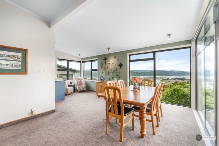 Photo of property in 30 Pekanga Road, Normandale, Lower Hutt, 5010
