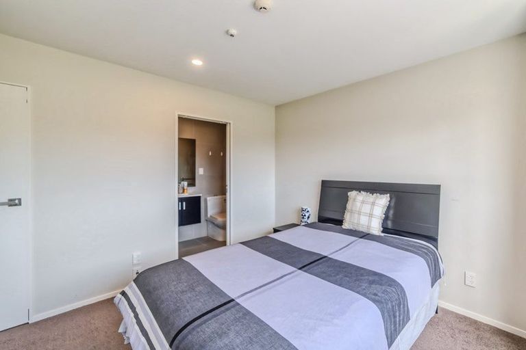 Photo of property in 11/147 Albany Highway, Unsworth Heights, Auckland, 0632