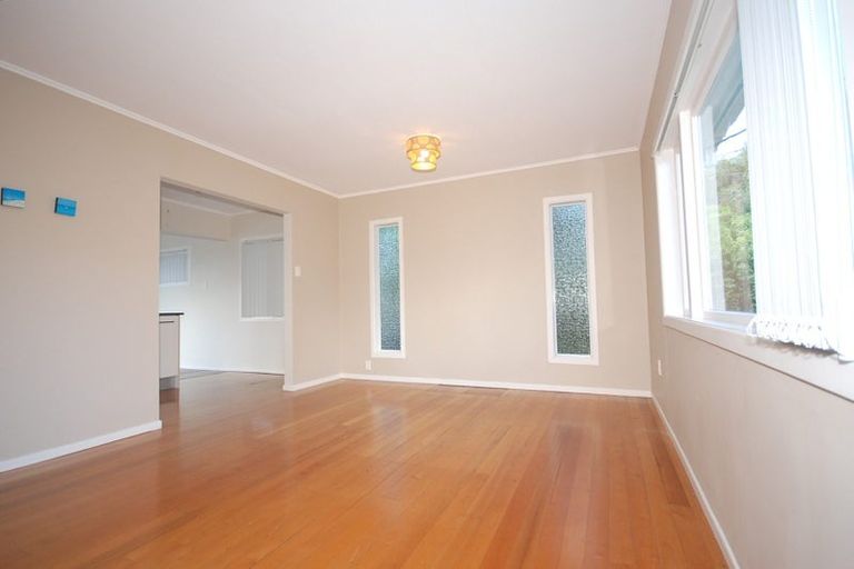 Photo of property in 1/46 College Road, Northcote, Auckland, 0627