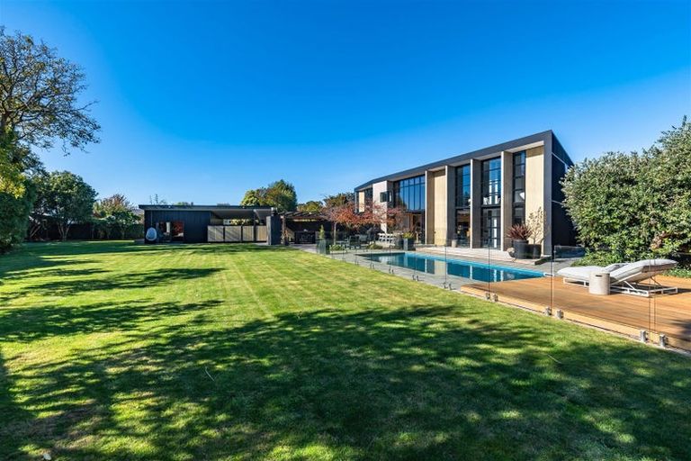 Photo of property in 9 Walnut Avenue, Strowan, Christchurch, 8052