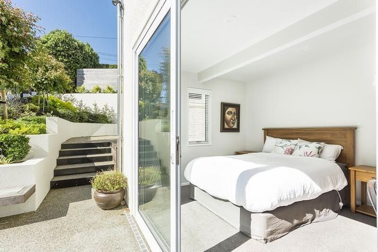 Photo of property in 36 Shandon Road, Vauxhall, Dunedin, 9013