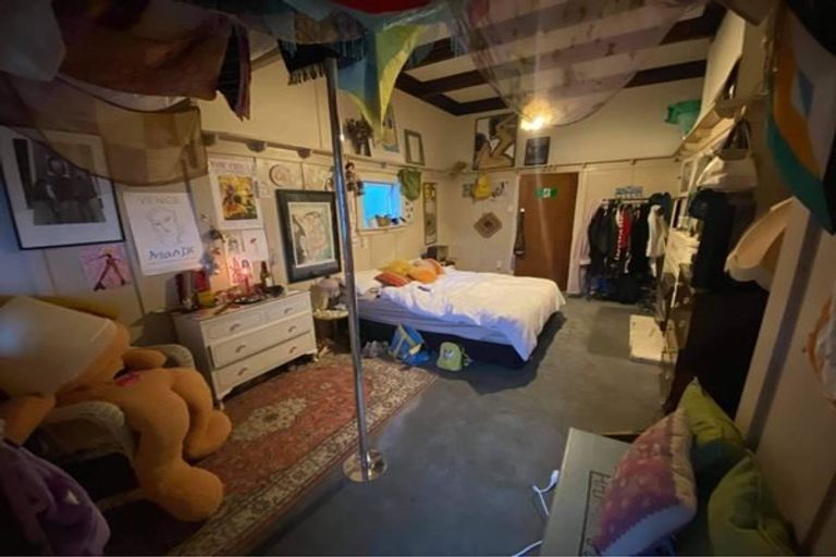 Photo of property in 135 Wallace Street, Mount Cook, Wellington, 6021