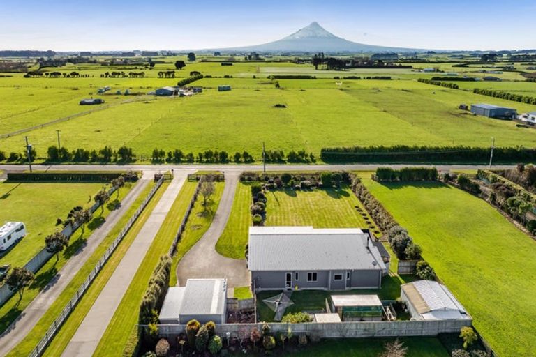 Photo of property in 484 Turuturu Road, Hawera, 4674
